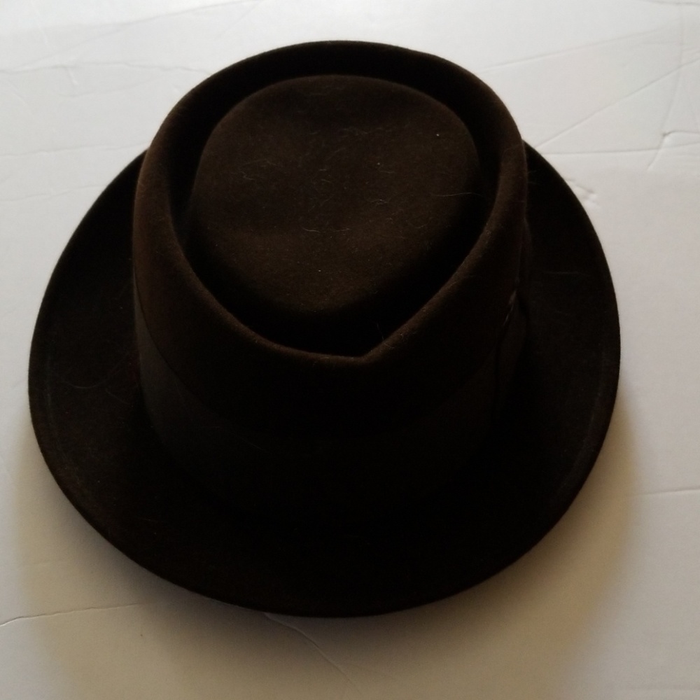 Brown hat - Picture 2 of 5